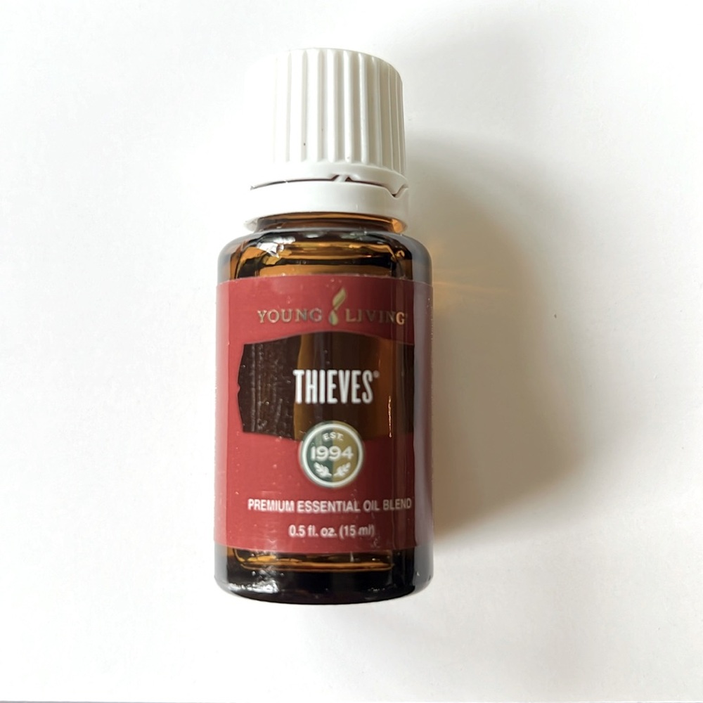 Young Living 15 ml Thieves Essential Oil